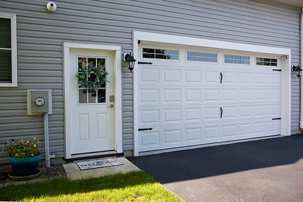 24/7 Emergency Garage Door Panel Replacement experts in Macedonia, OH